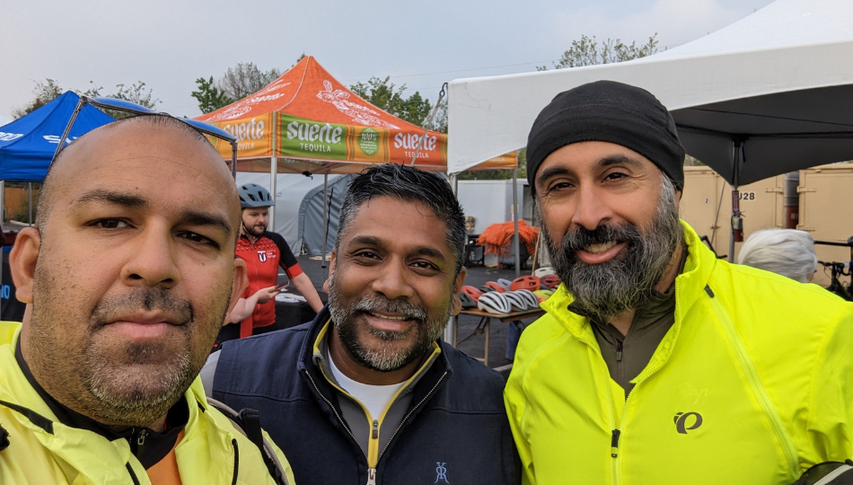 Moments of Victory® – Vikas Chinnan Brings His Team to Tour de Victory
