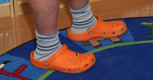 crocs too big - freezing of gait